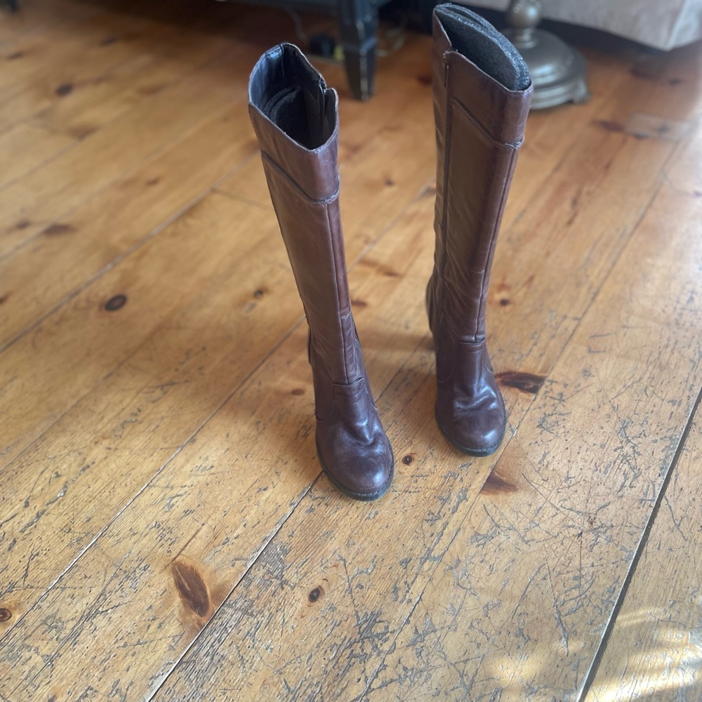Brown Knee-High Leather Boots